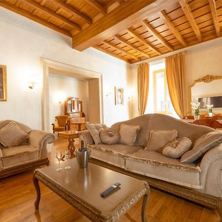 Pantheon Suites In Рим Екстериор снимка